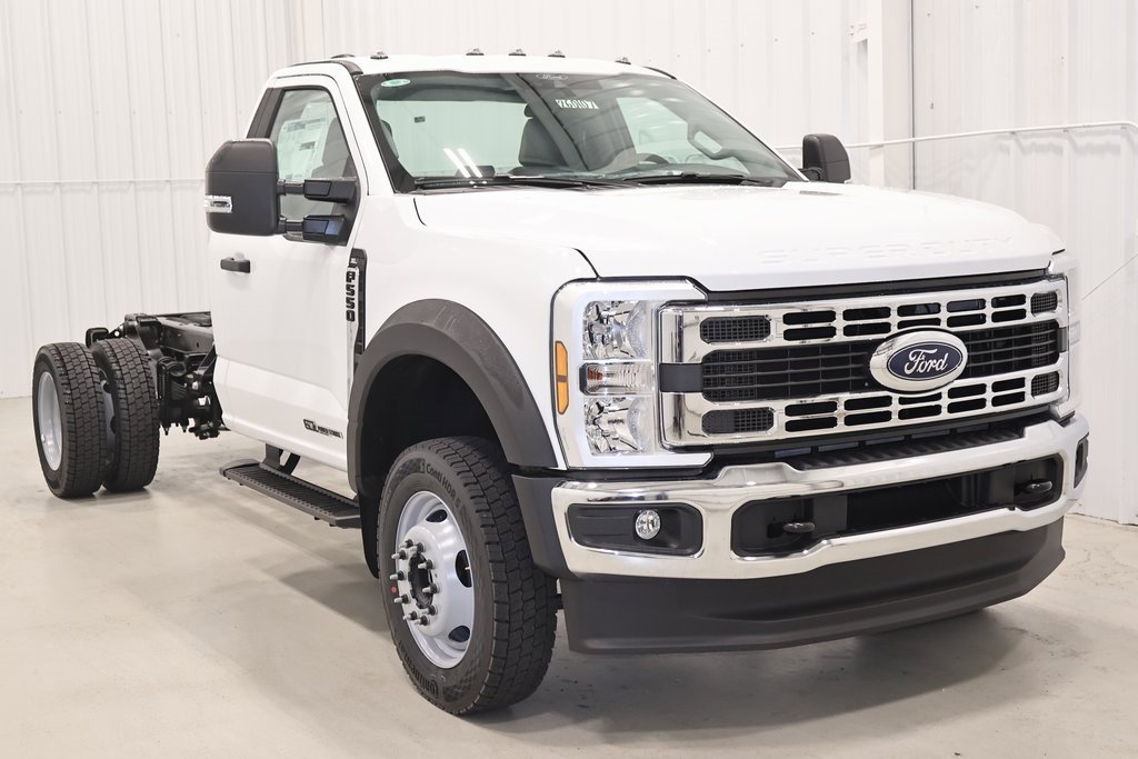 New 2026 Ford F550 4x4 Regular Cab Super Duty image 2