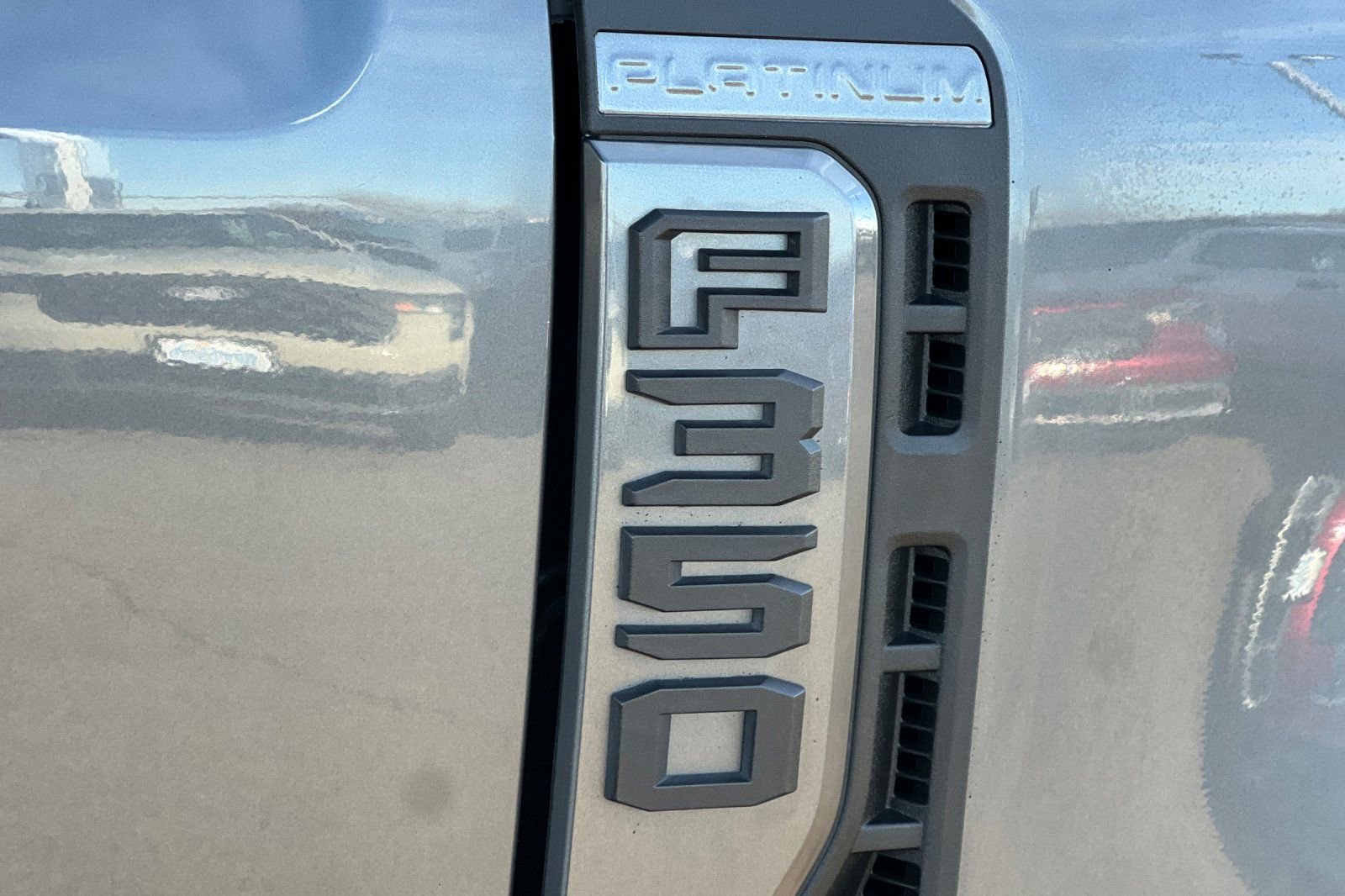 Used 2023 Ford F350 Platinum AWD/4WD image 28