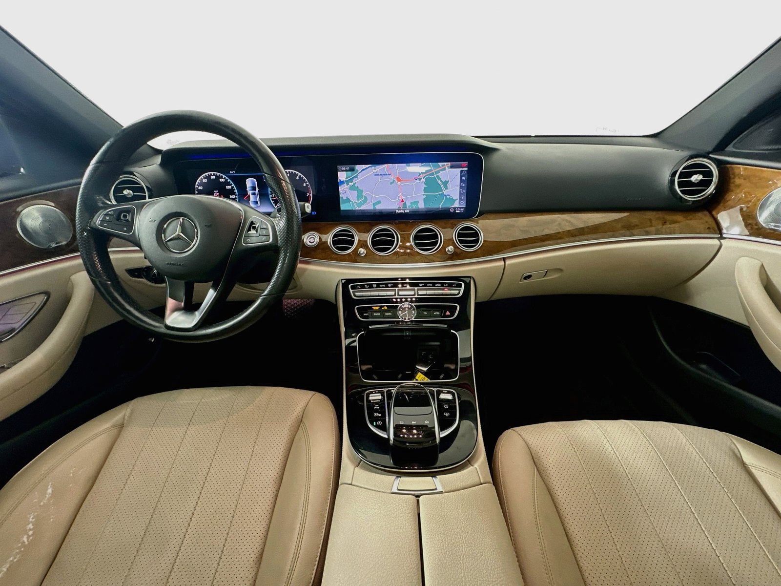 Used 2018 Mercedes-Benz E 300 4MATIC image 14