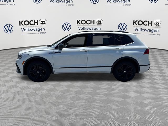 Used 2024 Volkswagen Tiguan SE R-Line AWD/4WD image 4