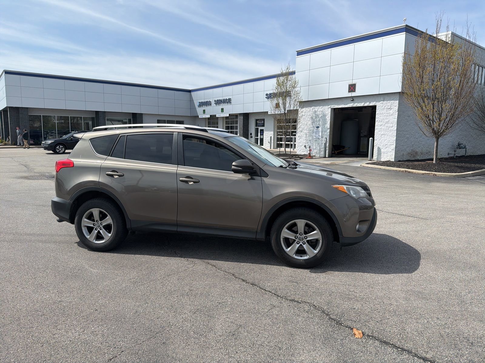 Used 2015 Toyota RAV4 XLE AWD/4WD image 14