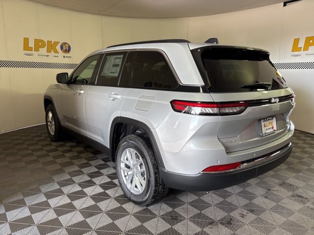 New 2025 Jeep Grand Cherokee Laredo X w/ Luxury Tech Group I image 12