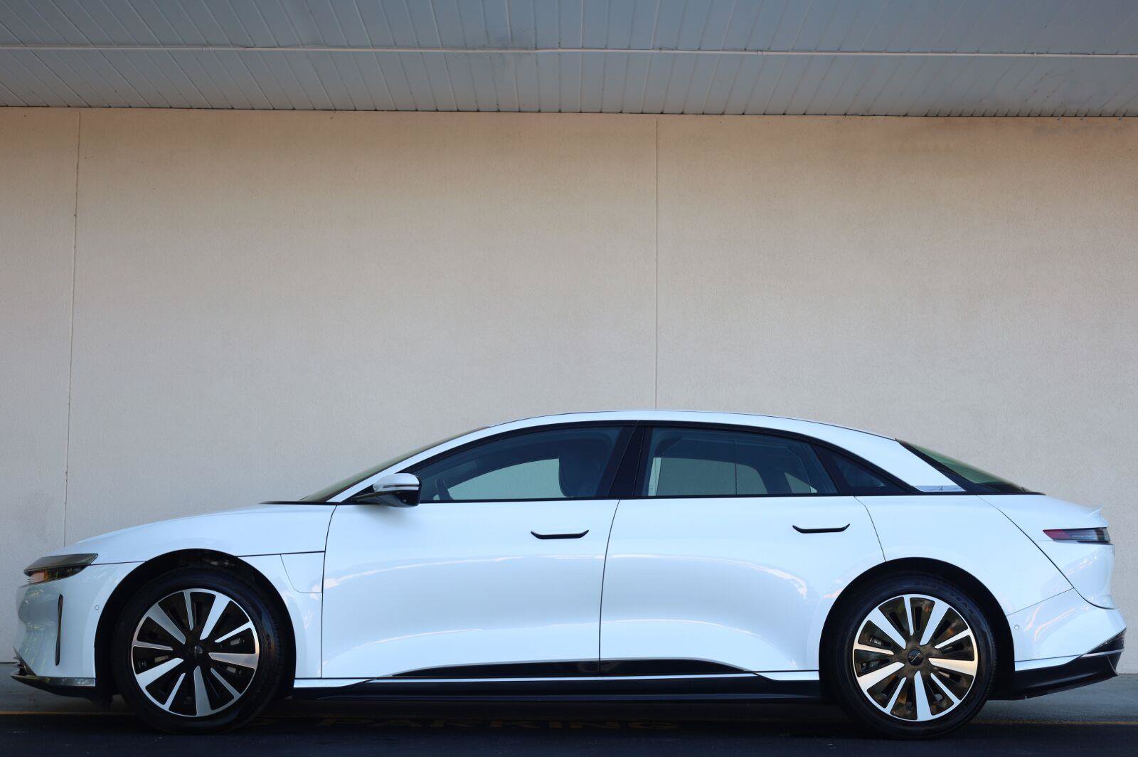 Used 2025 Lucid Air Touring AWD/4WD image 3