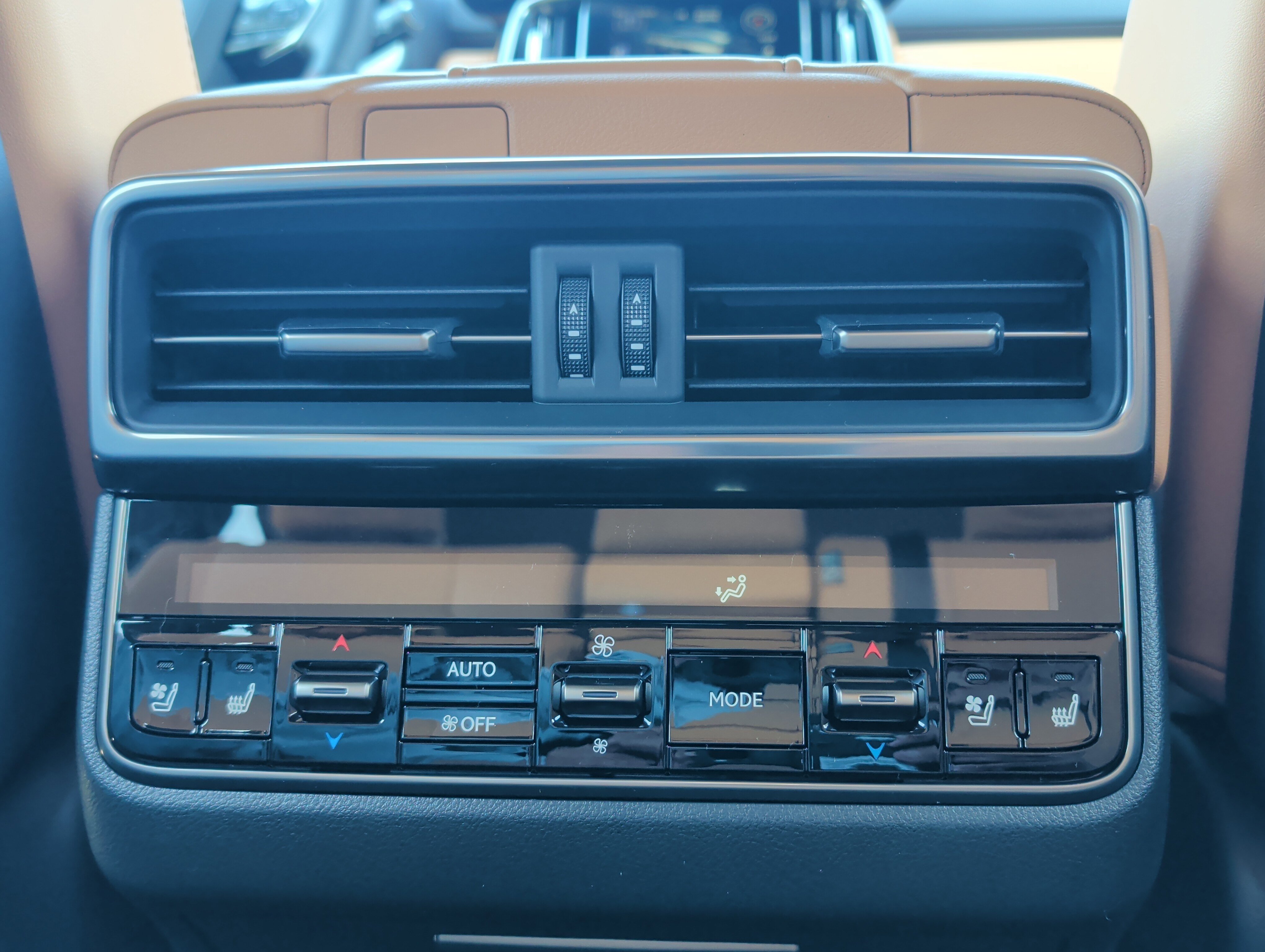 New 2026 Lexus LX 600 4WD w/ Luxury Package image 24