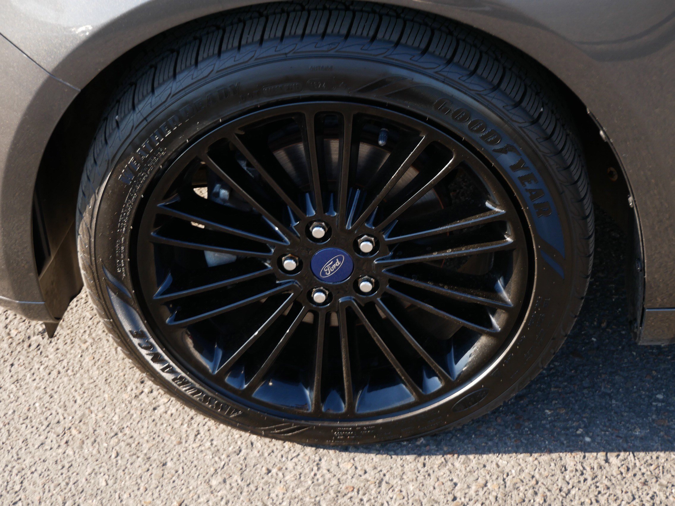 Used 2016 Ford Fusion SE w/ Equipment Group 202A FWD image 15