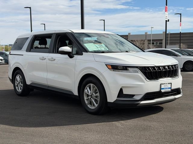 Used 2024 Kia Carnival LX image 9