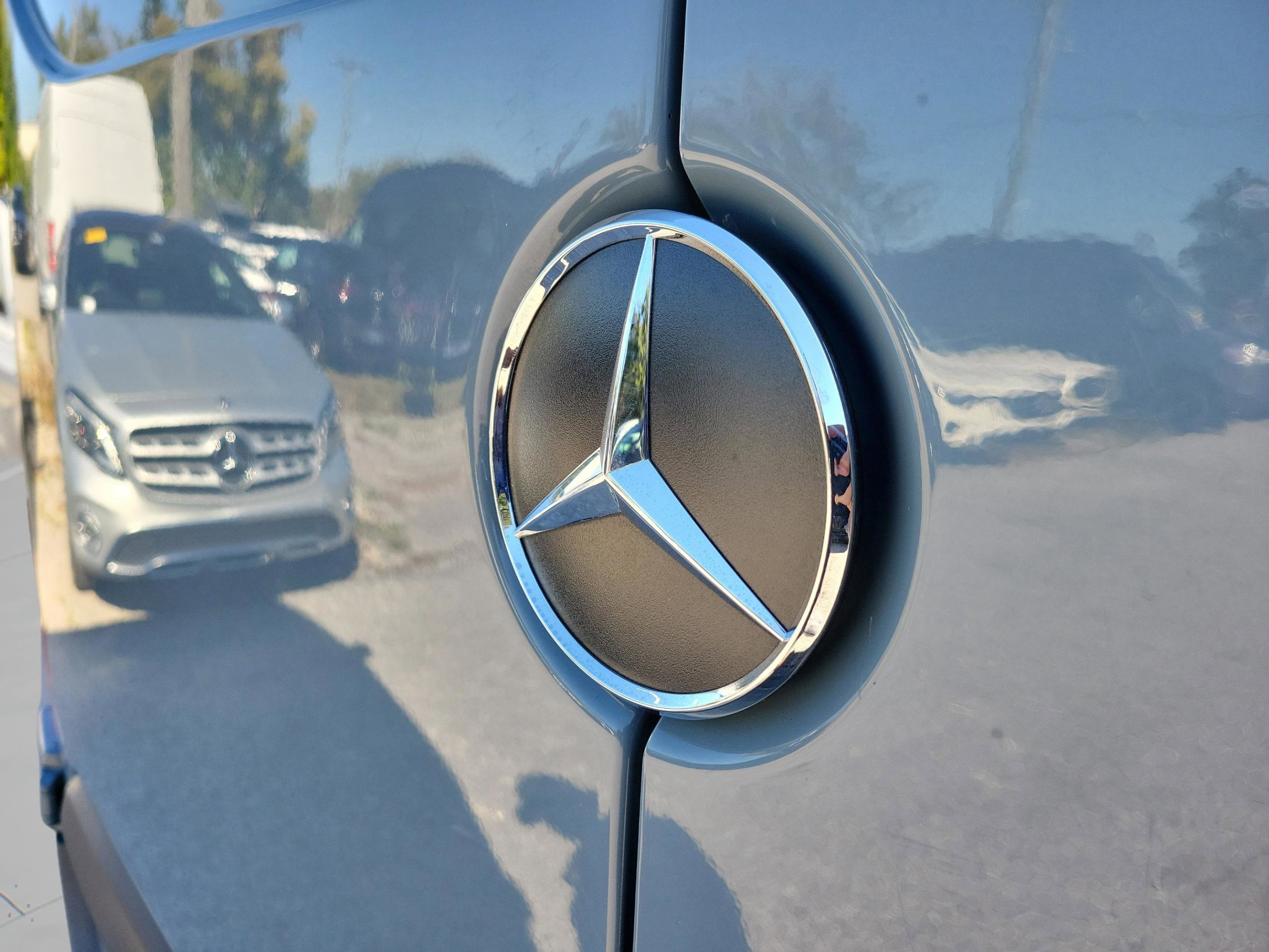 Used 2021 Mercedes-Benz Sprinter 144 Cargo image 25