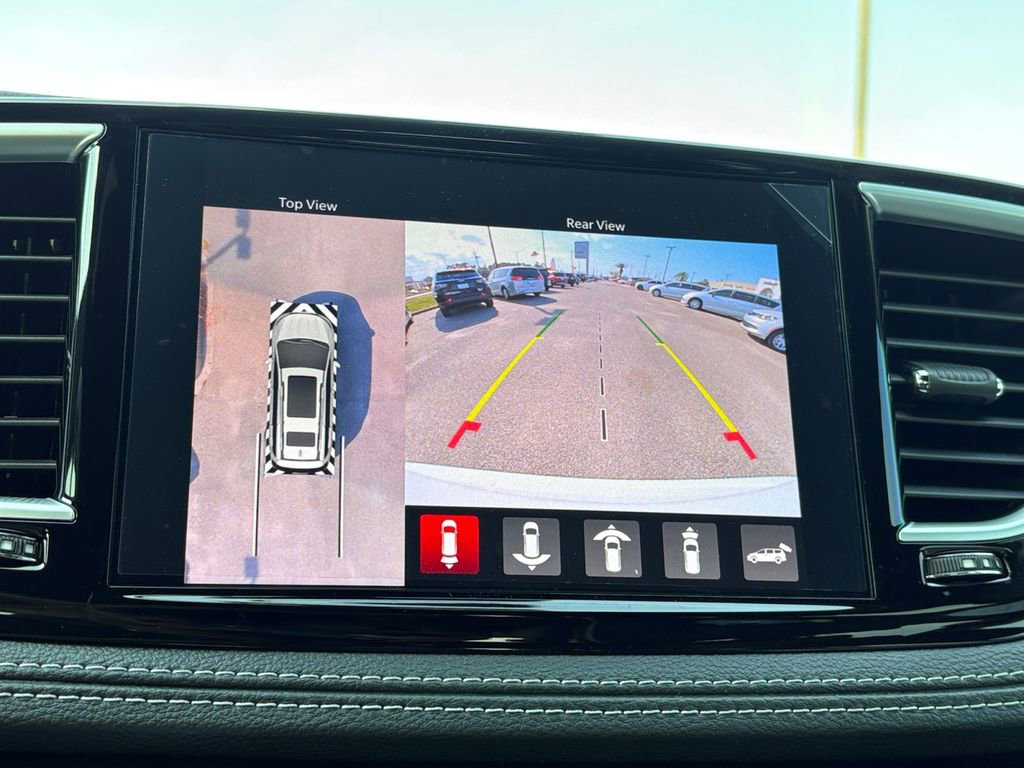 New 2026 Chrysler Pacifica Limited w/ Uconnect Theater Family Group image 17
