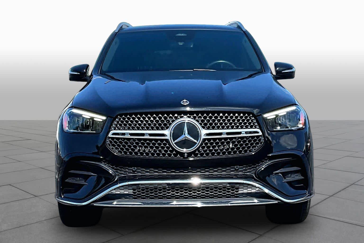 Used 2024 Mercedes-Benz GLE 450e 4MATIC image 3