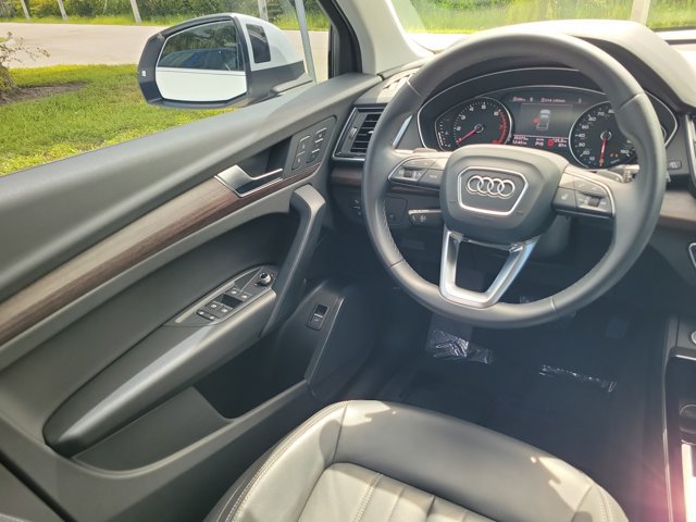 Used 2022 Audi Q5 2.0T Premium AWD/4WD image 13