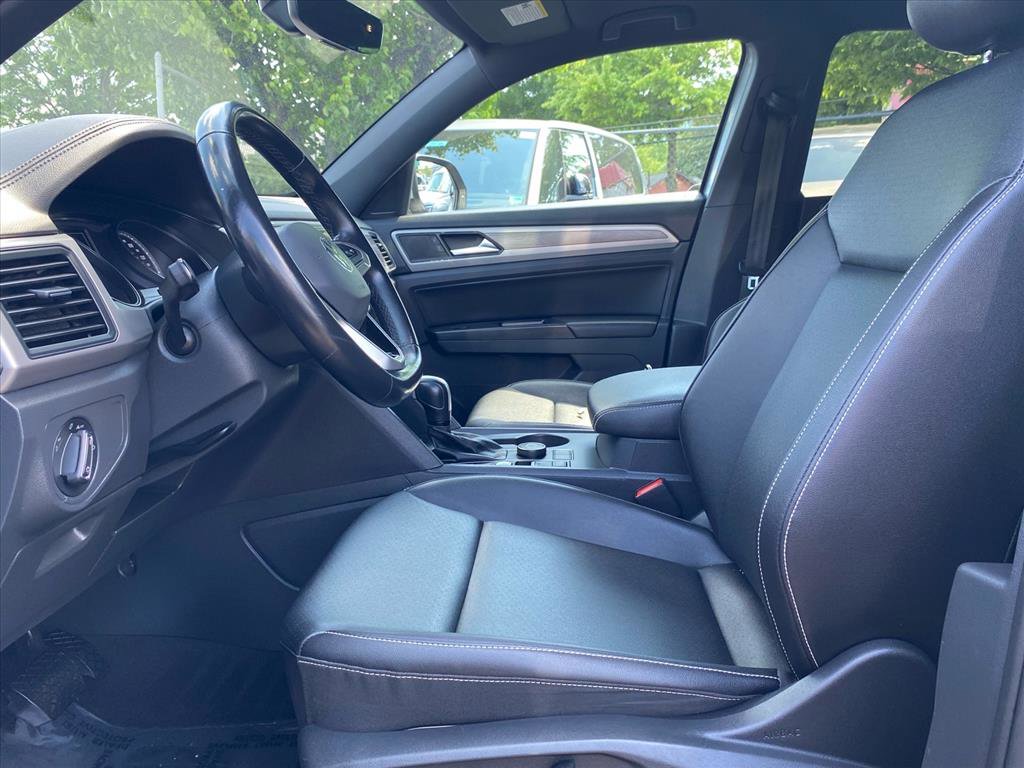 Used 2020 Volkswagen Atlas Cross Sport SE w/ Panoramic Sunroof Package image 13