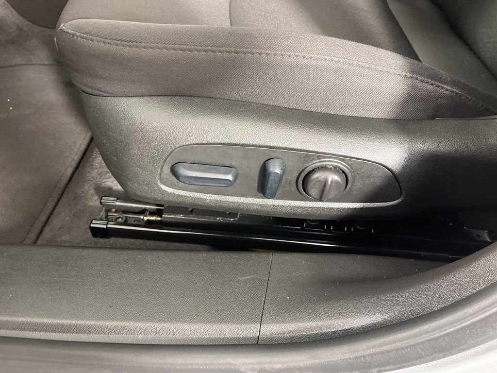 Used 2024 Chevrolet Malibu LT image 23