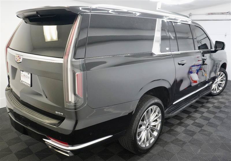 Used 2022 Cadillac Escalade ESV Premium Luxury AWD/4WD image 8