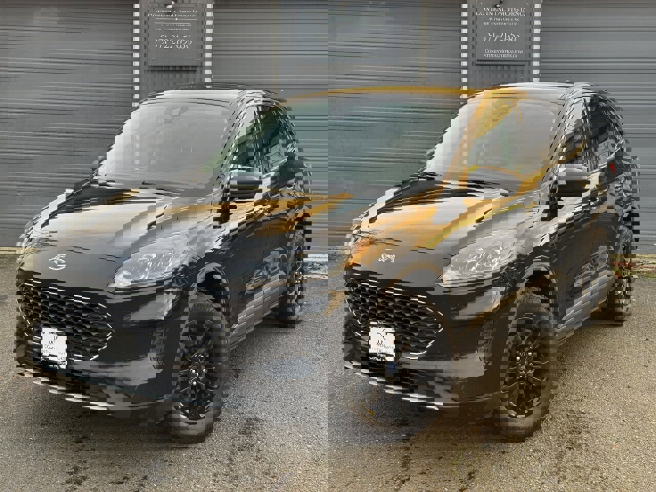 Used 2022 Ford Escape SE image 1