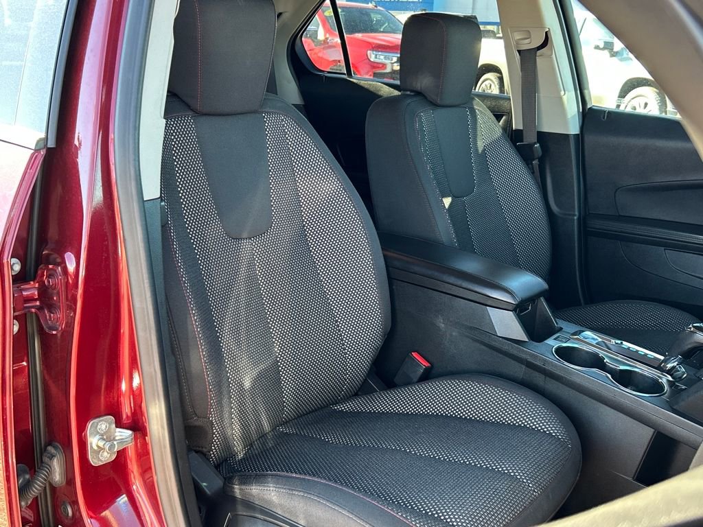 Used 2017 Chevrolet Equinox LT w/ Convenience Package image 19