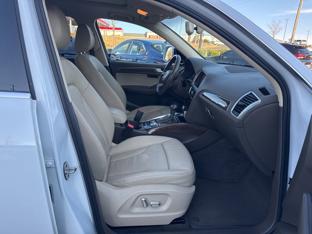 Used 2016 Audi Q5 2.0T Premium Plus w/ Technology Package image 18