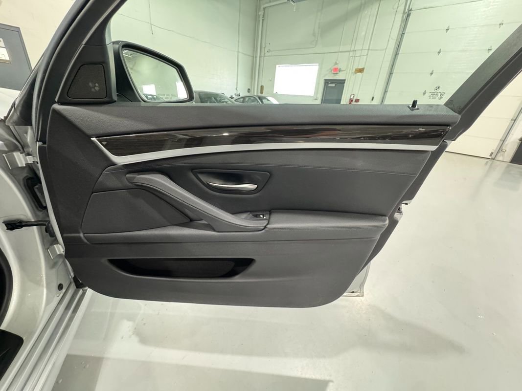 Used 2011 BMW 535i xDrive Sedan image 45