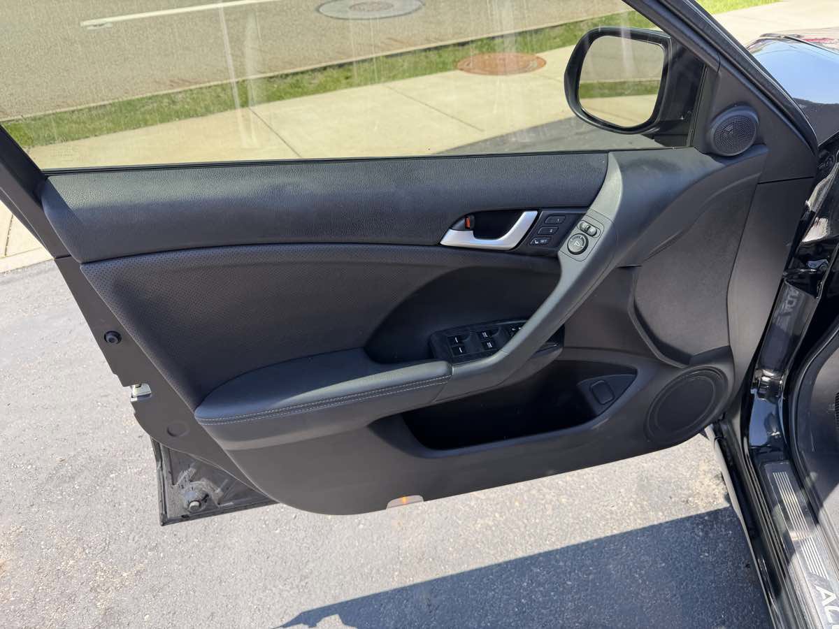 Used 2012 Acura TSX Sport Wagon FWD image 11