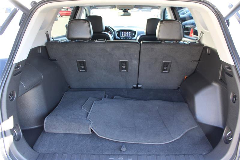 Used 2024 GMC Terrain SLT image 21