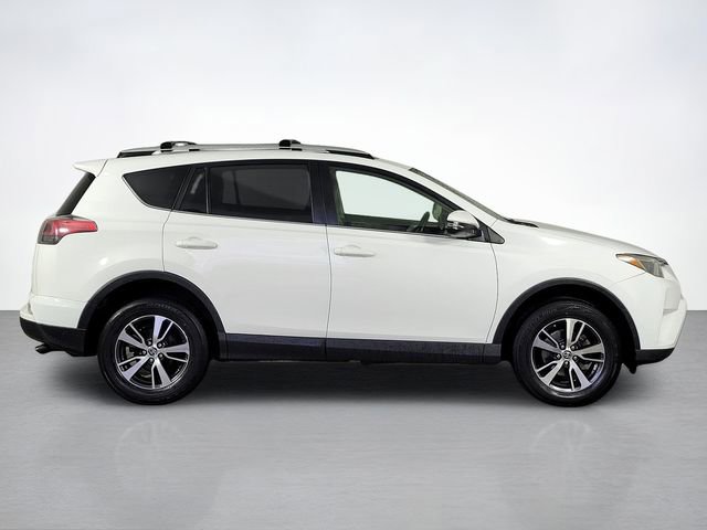 Used 2016 Toyota RAV4 XLE image 2