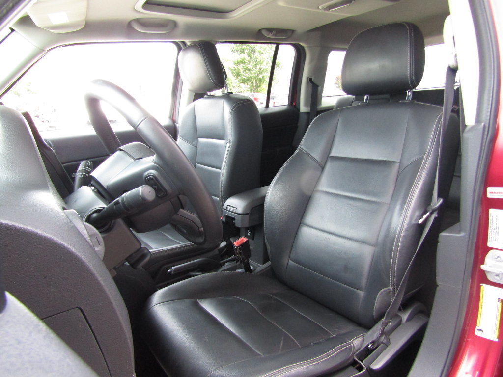 Used 2015 Jeep Patriot High Altitude AWD/4WD image 17