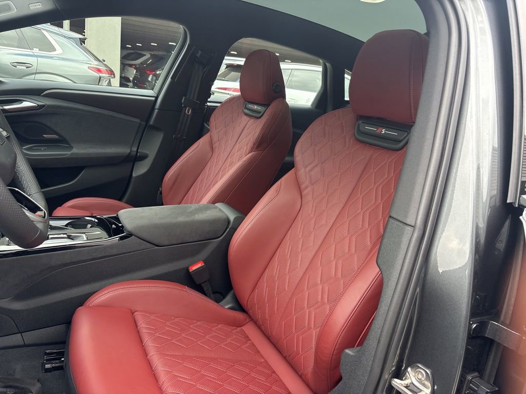 Certified 2025 Audi S6 e-tron Prestige w/ 21" Black Optic Package image 13