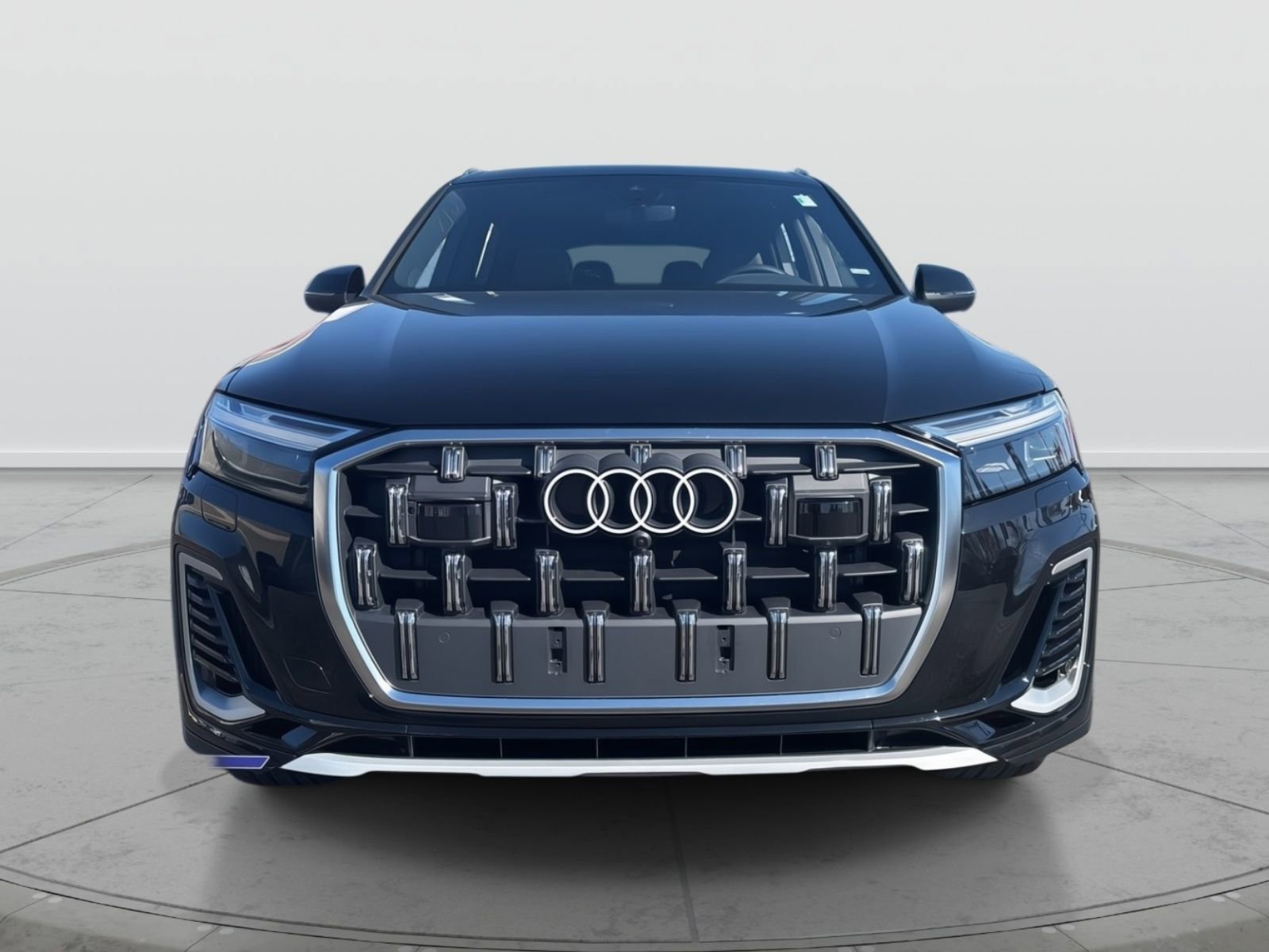 Used 2025 Audi Q7 3.0T Premium Plus image 2