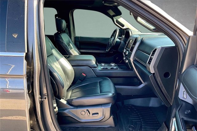 Used 2020 Ford Expedition XLT w/ Equipment Group 202A image 5