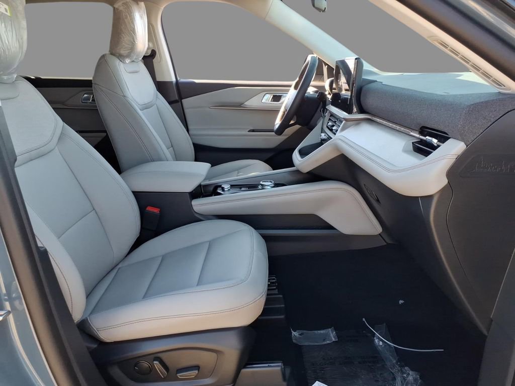 New 2026 Ford Explorer Active AWD/4WD image 12