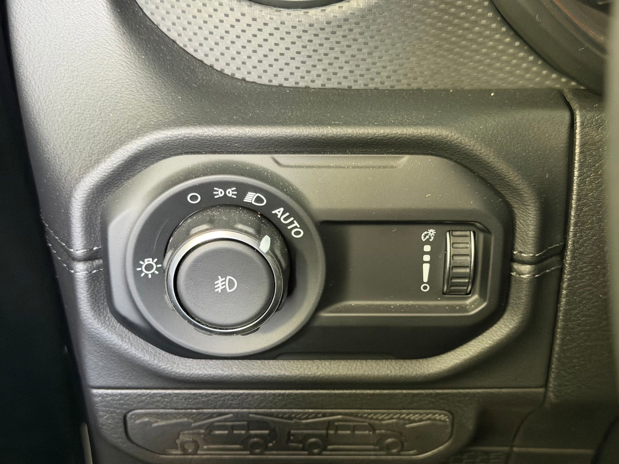 Used 2024 Jeep Wrangler Unlimited Rubicon image 15