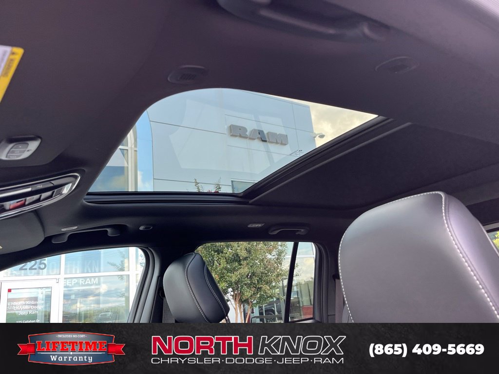 New 2027 Jeep Grand Cherokee Limited AWD/4WD image 10