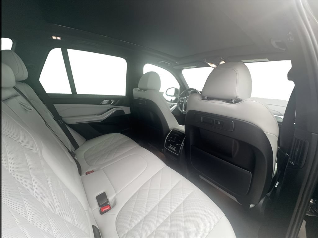 Used 2023 BMW X5 sDrive40i RWD image 25