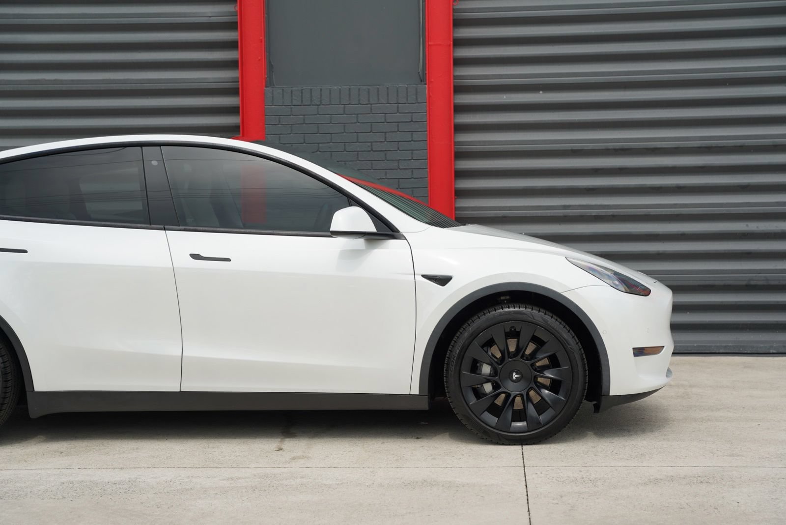 Used 2020 Tesla Model Y Long Range AWD/4WD image 3