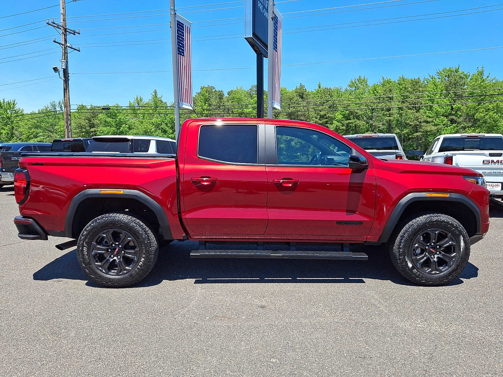 Used 2024 GMC Canyon Elevation w/ Elevation Premium Package AWD/4WD image 7