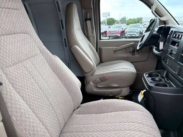 New 2026 GMC Savana 2500 w/ Driver Convenience Package RWD image 21