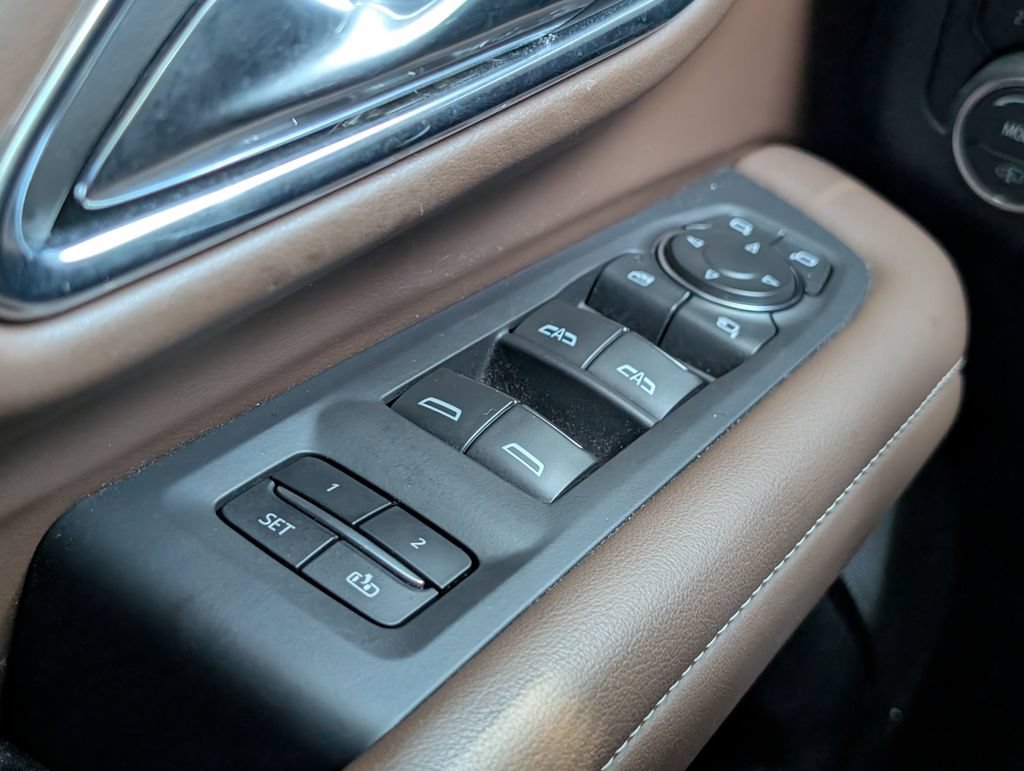 Used 2024 Chevrolet Tahoe High Country AWD/4WD image 26