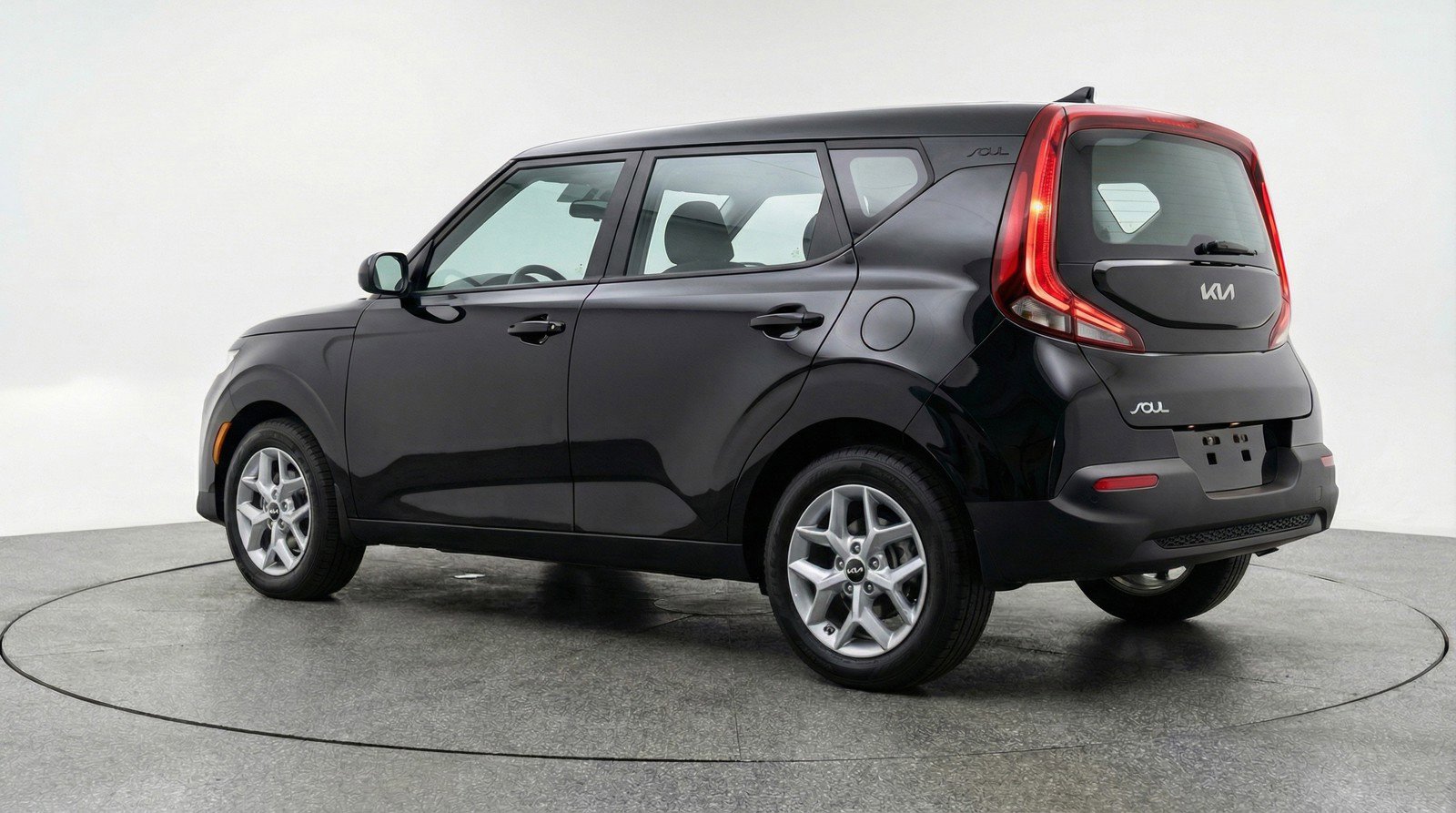 Used 2025 Kia Soul LX w/ LX Technology Package image 6