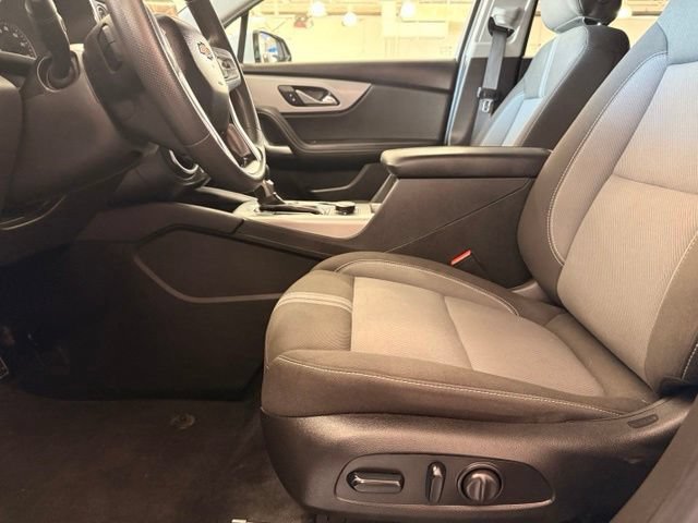 Used 2024 Chevrolet Blazer LT FWD image 8
