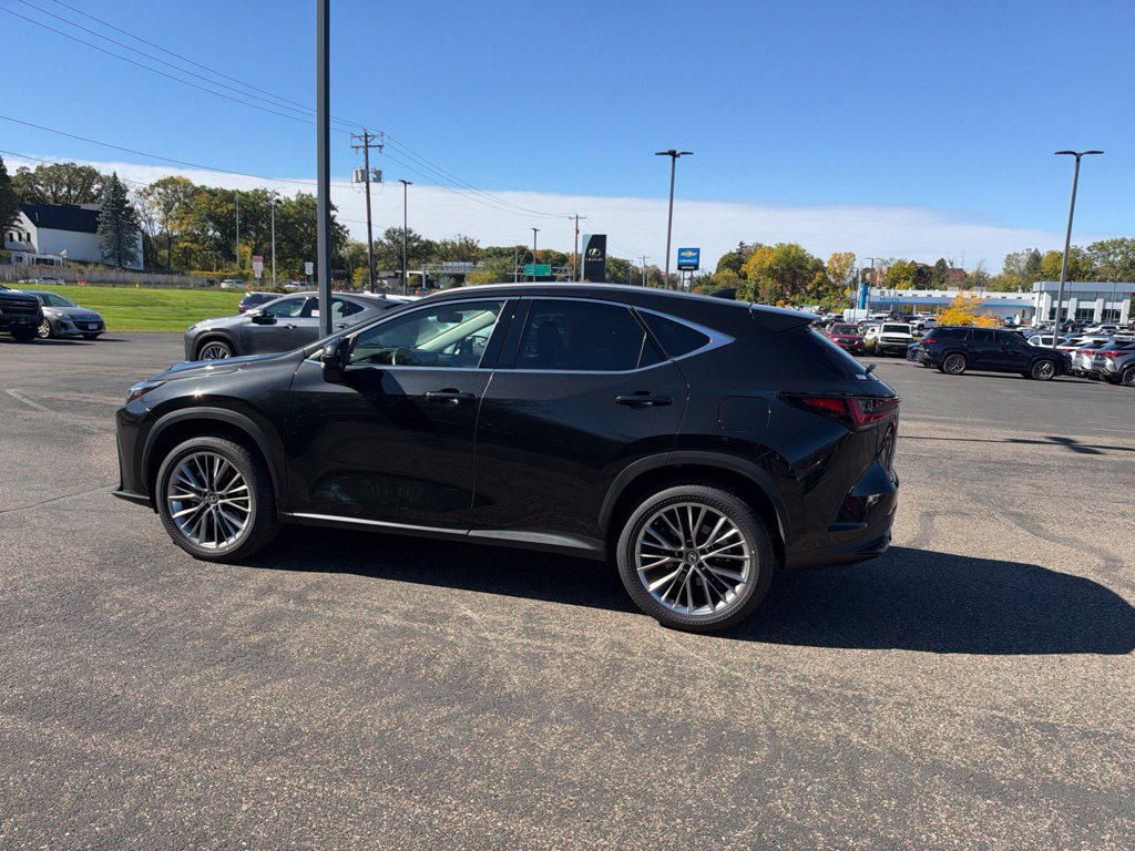 Certified 2026 Lexus NX 350 AWD w/ Accessory Package (2T) image 36