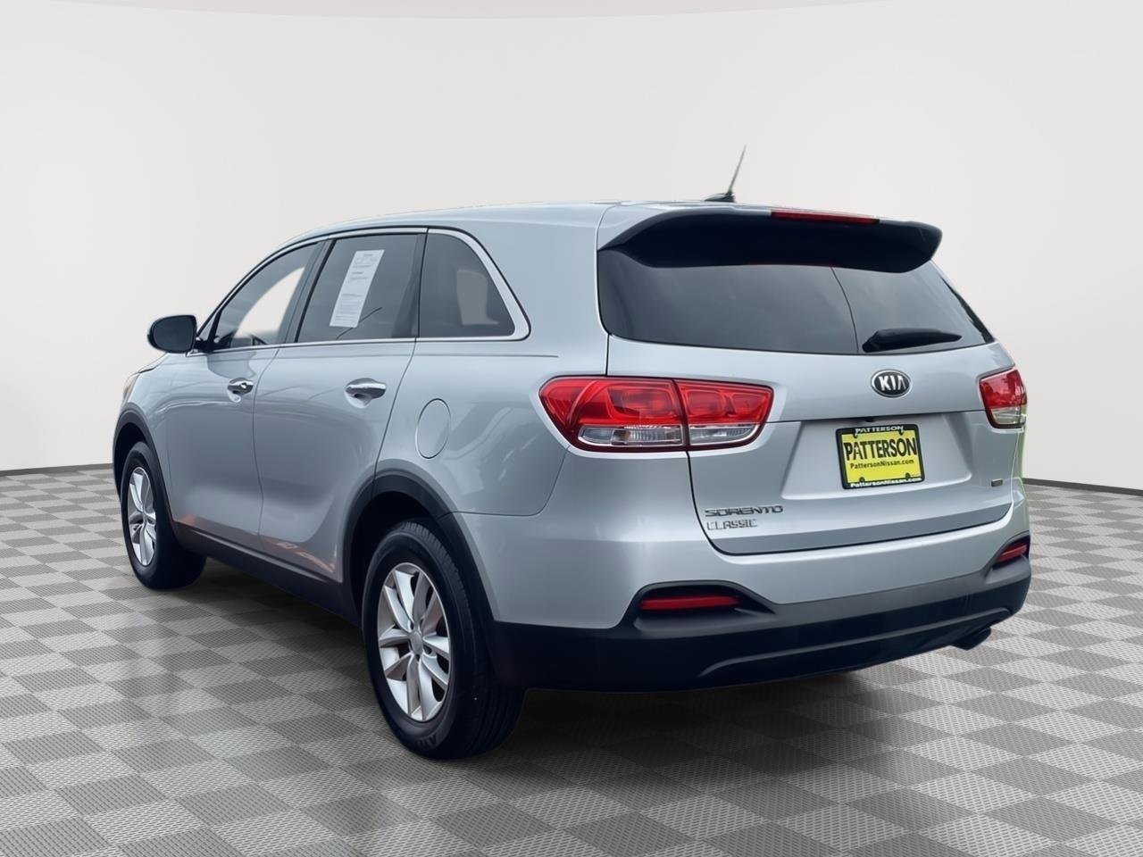 Used 2018 Kia Sorento L FWD image 7