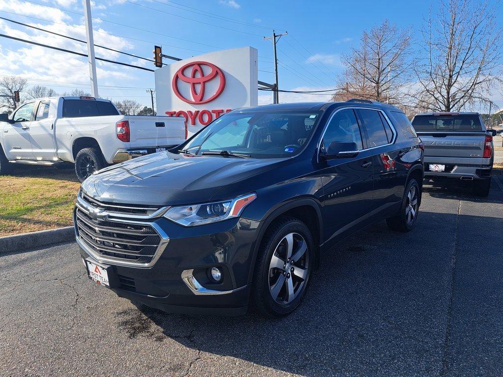 Used 2018 Chevrolet Traverse LT image 2