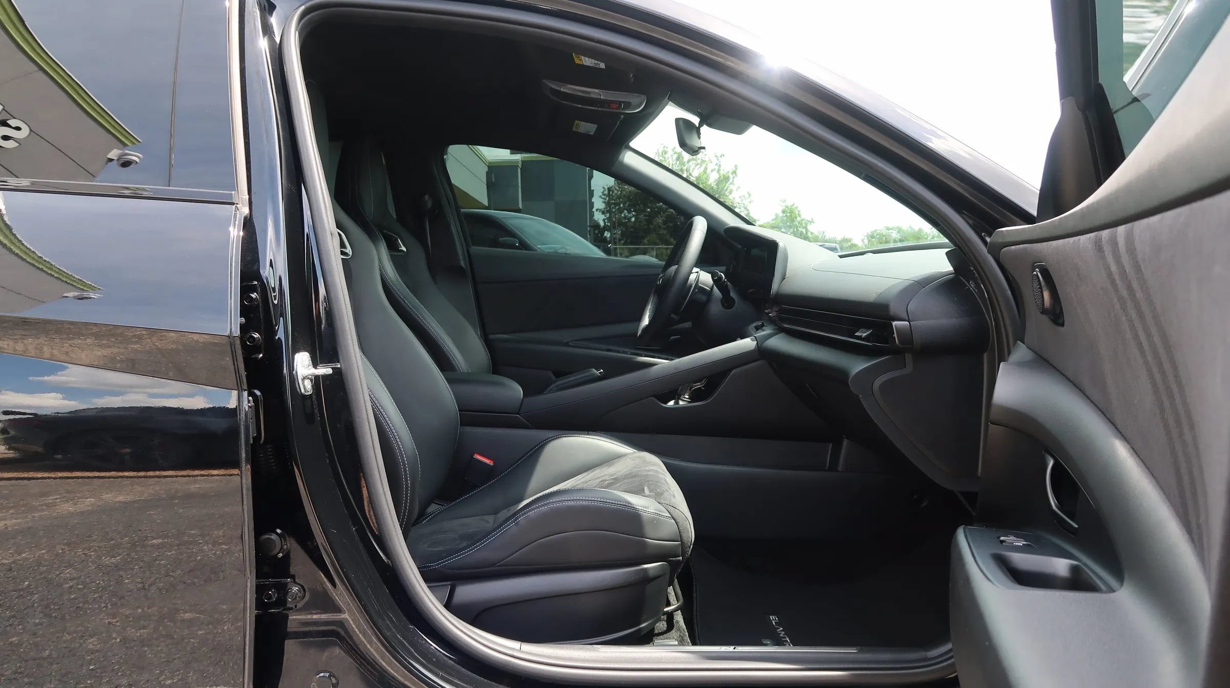 Used 2025 Hyundai Elantra N FWD image 25