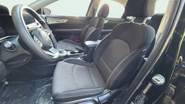 Used 2024 Kia Forte LXS FWD image 13
