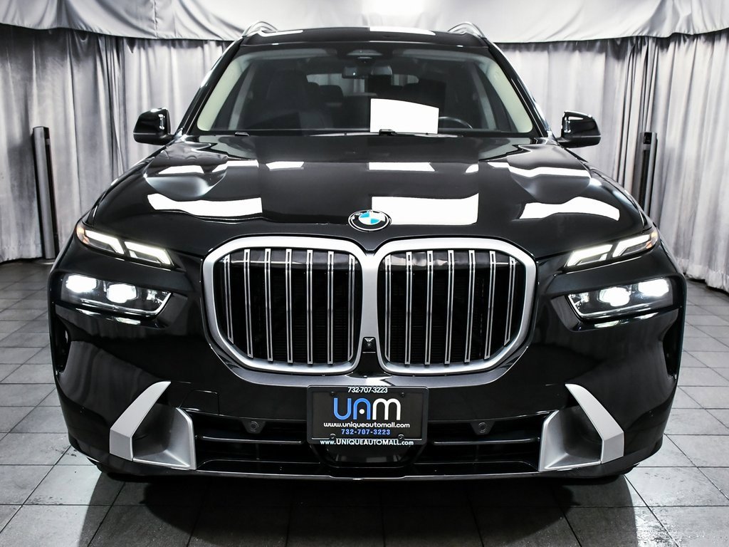 Used 2024 BMW X7 xDrive40i image 2