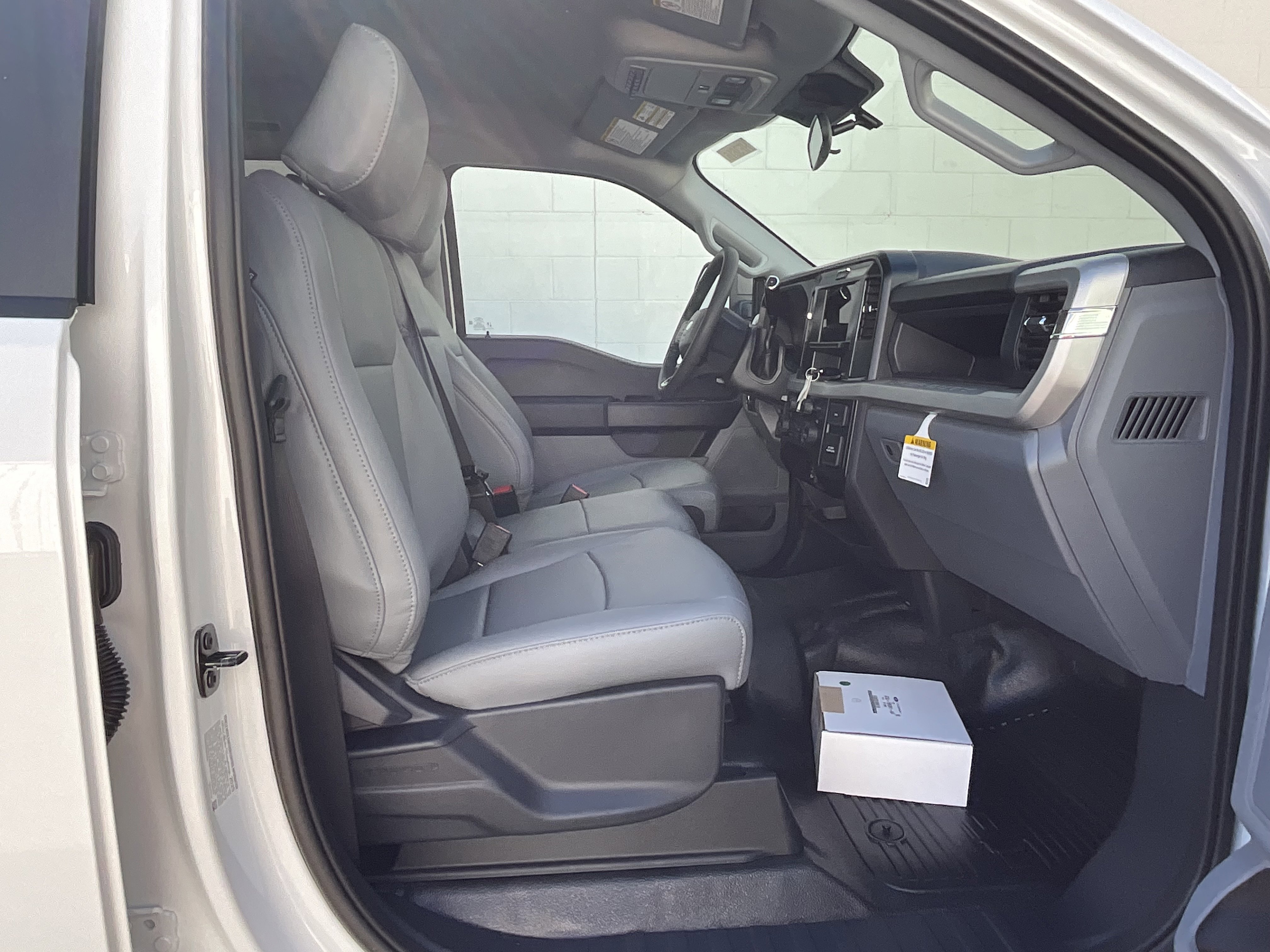 New 2026 Ford F550 4x4 Crew Cab image 32