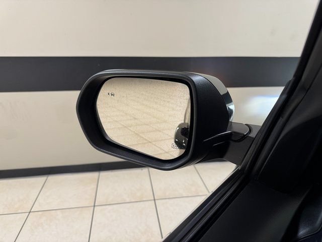 Used 2025 Chevrolet Equinox LT FWD image 17