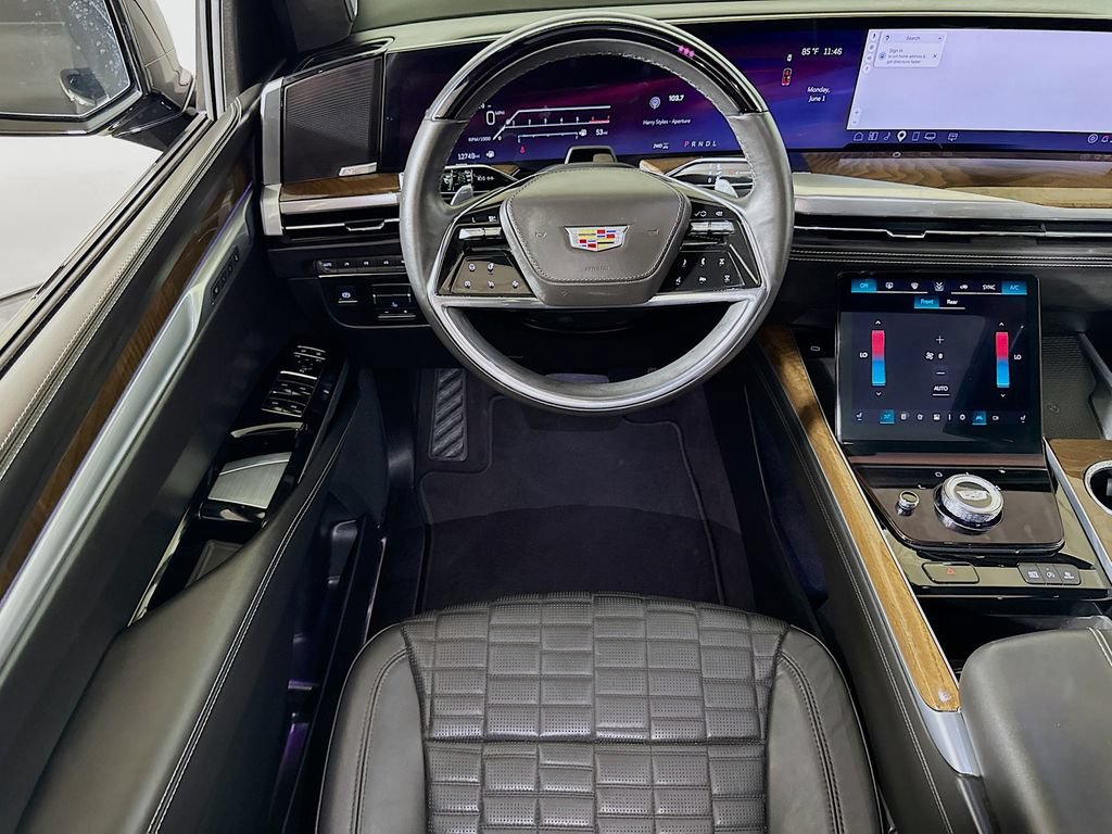 Certified 2025 Cadillac Escalade Sport Platinum w/ LPO, ONYX Package AWD/4WD image 22