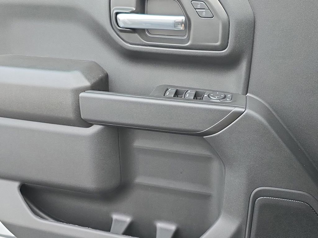 New 2026 Chevrolet Silverado 1500 Custom w/ Turbomax Blackout Package image 24