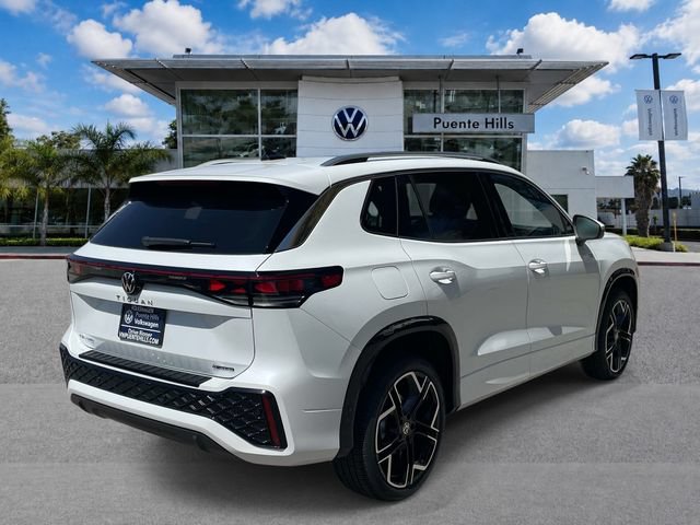 New 2026 Volkswagen Tiguan SEL R-Line AWD/4WD image 4