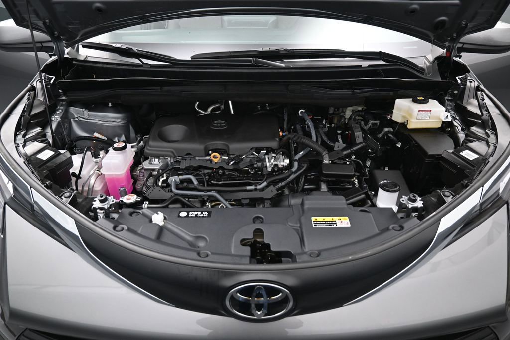 Used 2026 Toyota Sienna LE FWD image 37